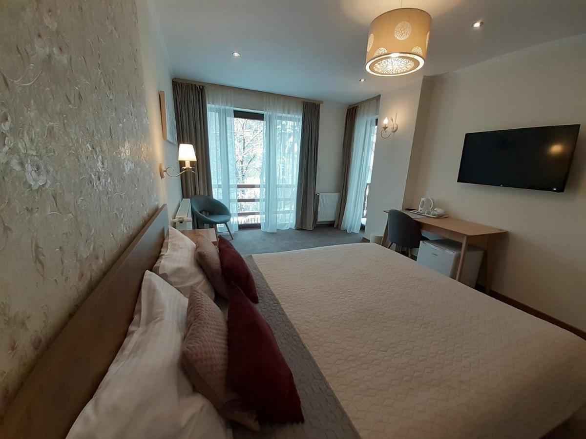 Hotel Lanobila Sinaia Zewnętrze zdjęcie