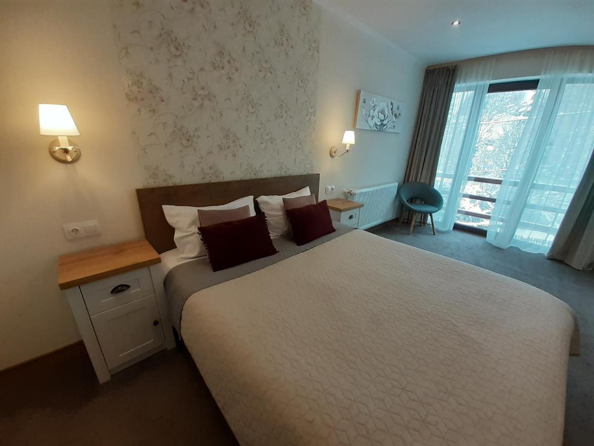 Hotel Lanobila Sinaia Zewnętrze zdjęcie
