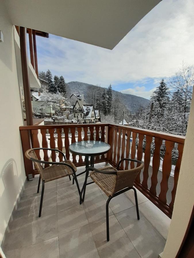 Hotel Lanobila Sinaia Zewnętrze zdjęcie