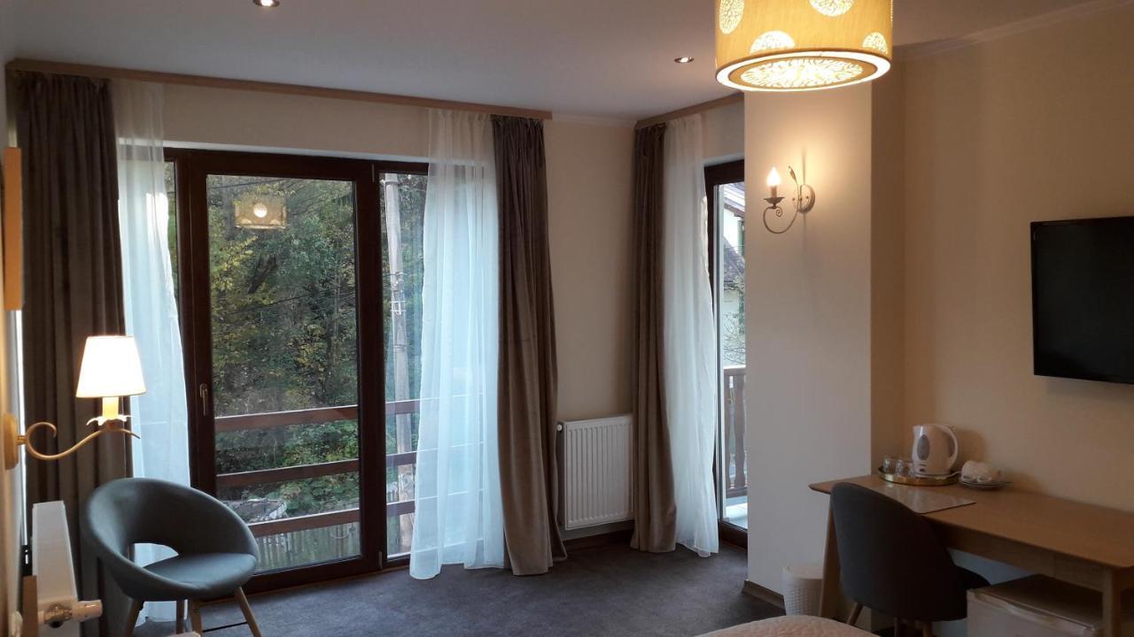 Hotel Lanobila Sinaia Zewnętrze zdjęcie